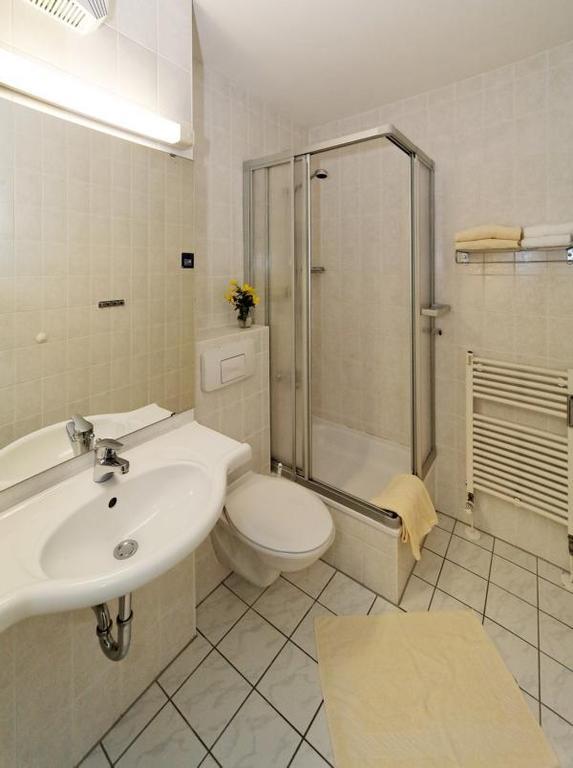 Hotel Almberg Passau Zimmer foto